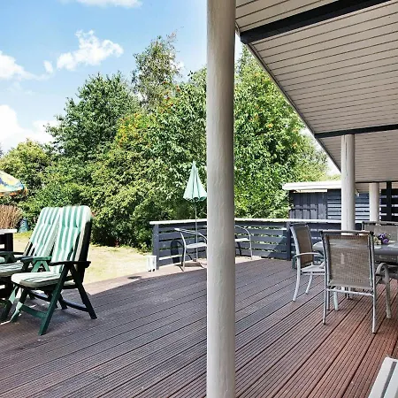 Hébergement de vacances Two-bedroom Holiday In Hyllinge 3 *